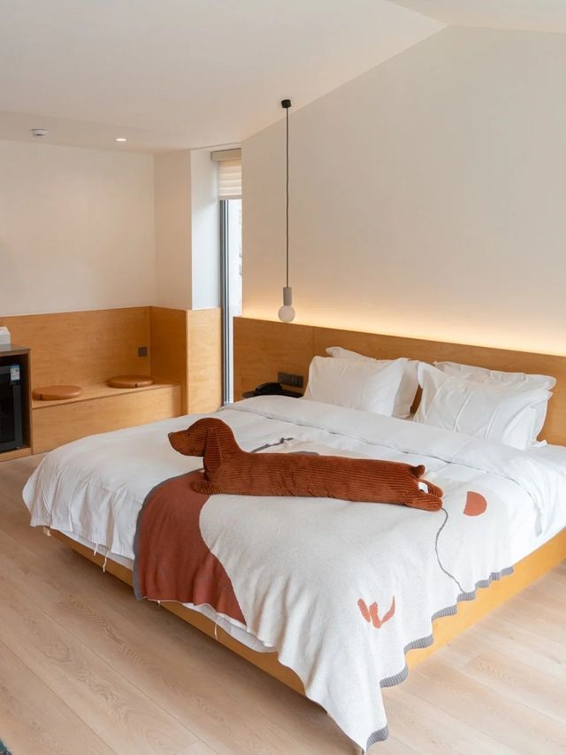 住進長城腳下的治癒系小屋