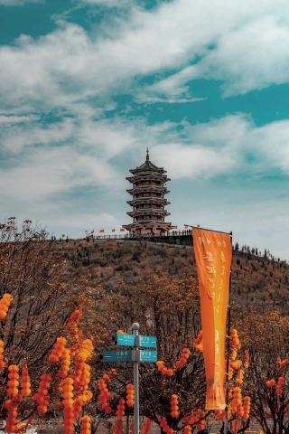 Living in the Clouds, Discovering the Secrets of Amei Qituo: A One-Stop Ethnic Style Travel Guide