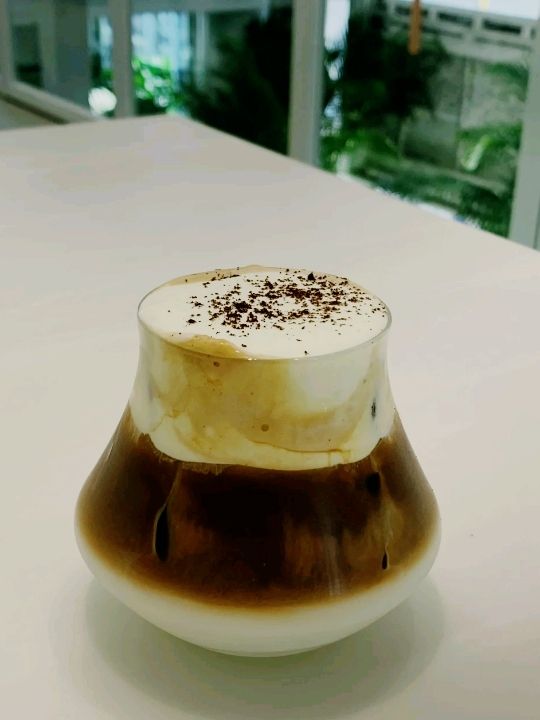 ✈️ 穿越時空的機場咖啡廳：OSA COFFEE夢幻體驗