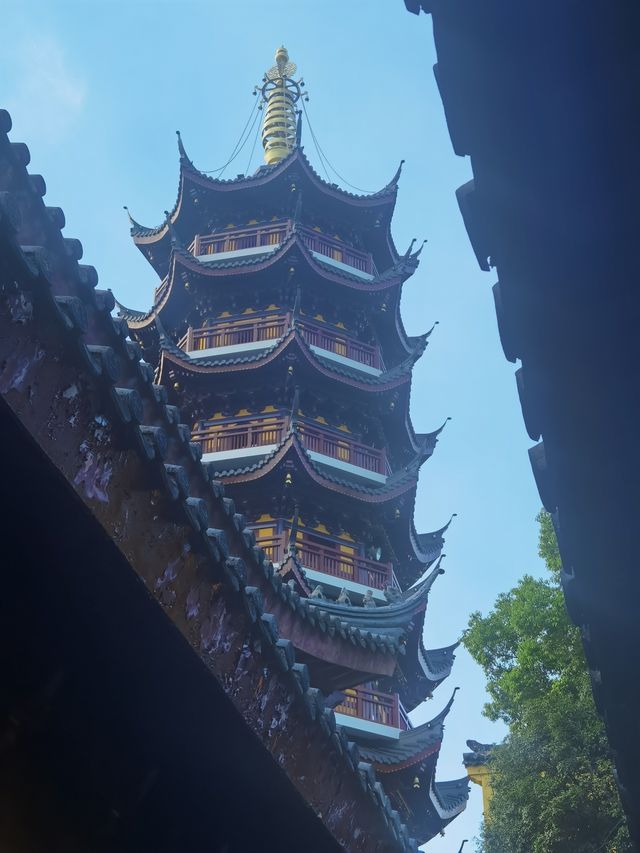 古雞鳴寺 - 江蘇省南京市玄武區雞鳴寺路1號，營業時間：7:00-17:30 夫子廟 - 江蘇省南京