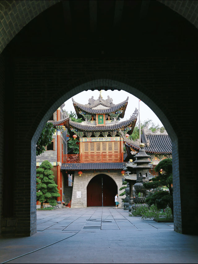 陰雨天的較場尾神韻