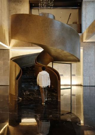 ชางลั่ว ซึ่งเป็นที่รู้จักในฐานะ "เมืองหลวงแห่งสุขภาพและความสมบูรณ์ของร่างกาย" เต็มไปด้วยโรงแรมที่ดีที่สุดและหรูหราที่สุด ทำให้ที่นี่เป็นตัวเลือกคุณภาพเพียงหนึ่งเดียวสำหรับนักเดินทางเพื่อธุรกิจ!