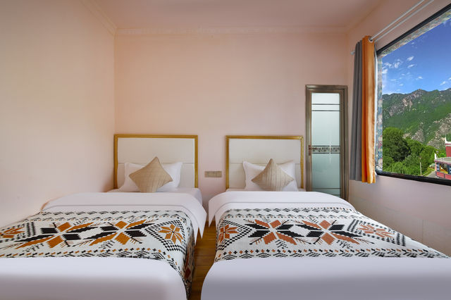 甲居藏寨!住進山嶼雲承包整座藏地仙境 甲居藏寨!住進山嶼雲承包整座藏地仙境