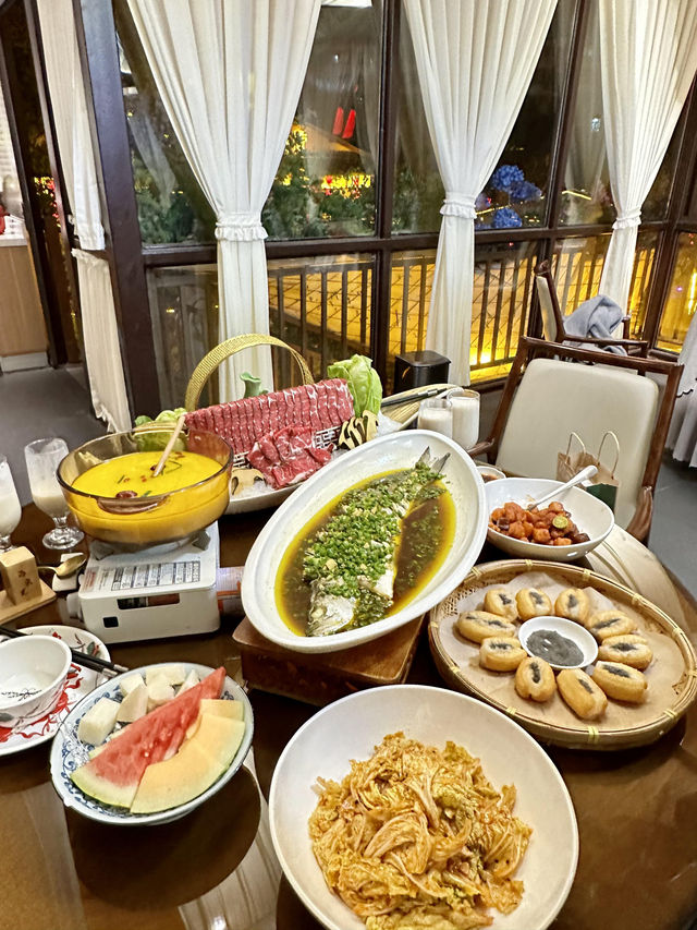 以為護城河夠美了,直到我來到了這……襄陽絕美中式庭院餐廳 以為護城河夠美了,直到我來到了這……襄陽絕美中式庭院餐廳