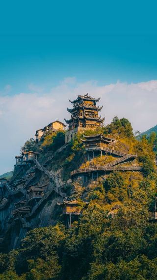 Escape from Lanzhou in 3 hours to the 19℃ Pine Wave Secret Realm, where the starry sky at Beigou Temple feels closer than you imagined