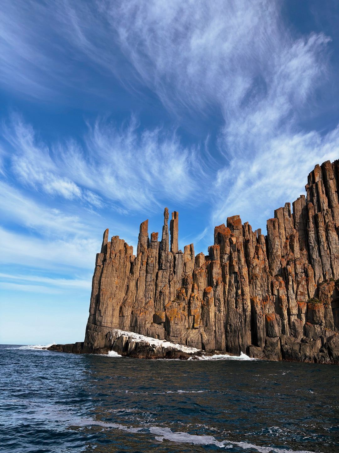 Spend 4 days immersed in Tasmania! Mercedes small group, no rush
