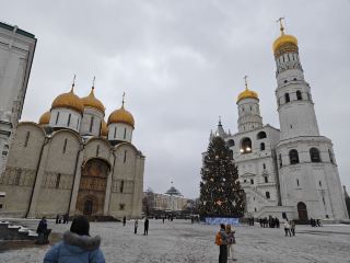 During our 9-day trip to Russia, we experienced the rich history of Moscow's Red Square and the Kremlin, and admired artistic treasures at the Winter Palace and Catherine Palace in St. Petersburg.
