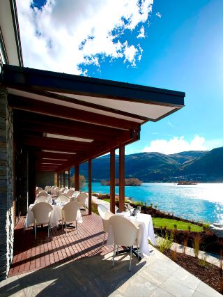 Остановитесь на берегу озера Уакатипу! Hilton Queenstown Resort & Spa действительно знает толк в атмосфере отдыха