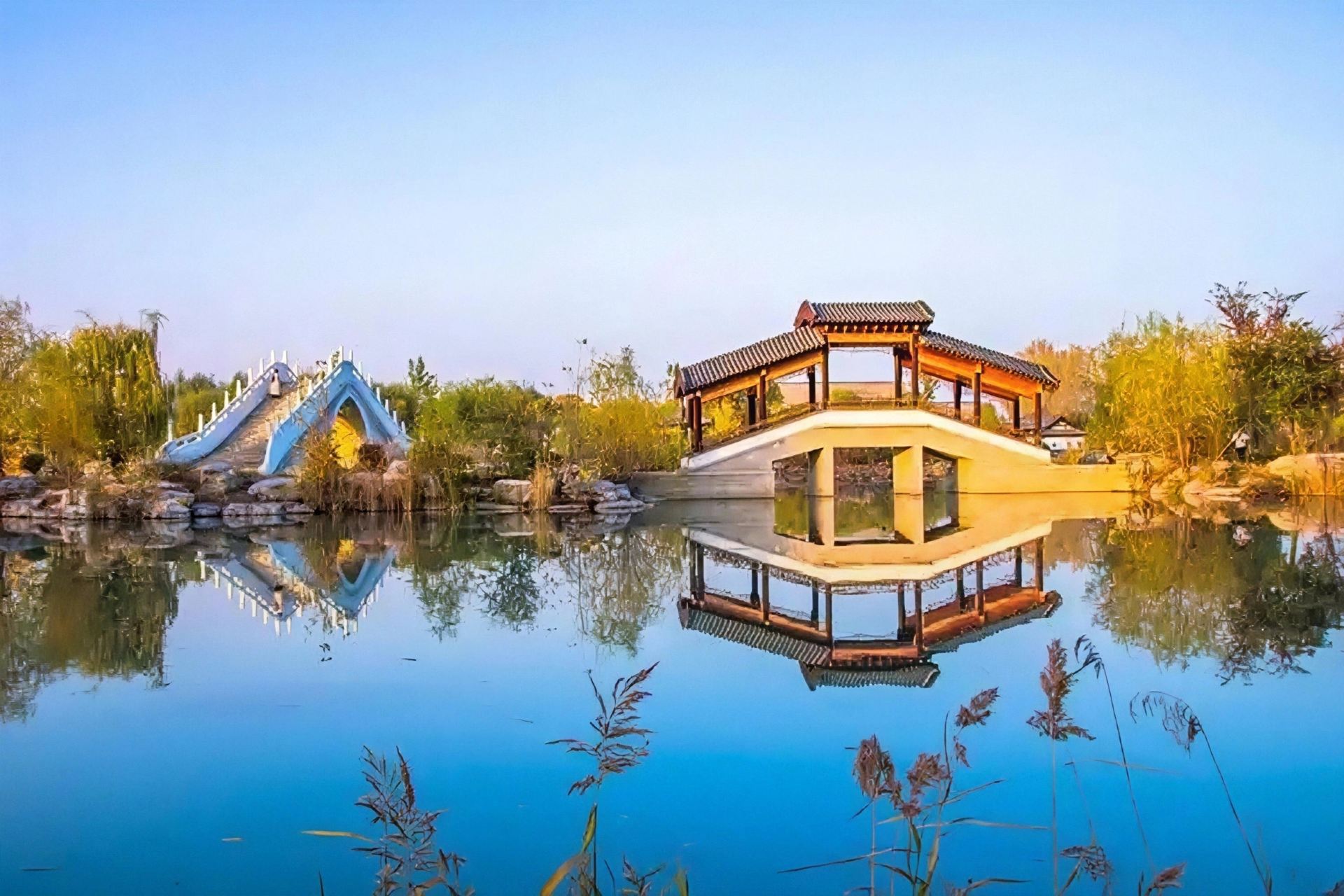 Free to visit Qianlong Lake: lakeside charm