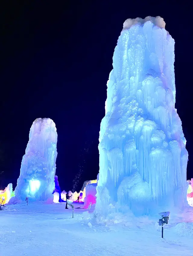 想像以上の迫力！支笏湖氷濤まつり