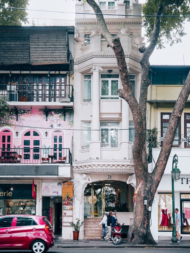 Hanoi’s Train Street, Vietnam 🇻🇳 