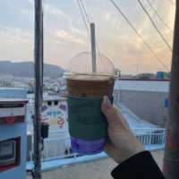 동피랑 마을이 한눈에 보이는 카페, 루미노소 💙