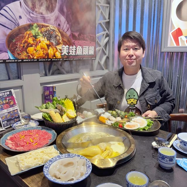 超級🤩豐富火鍋🍲二人餐🪐 超級🤩豐富火鍋🍲二人餐🪐