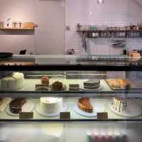 10 STUDIO CAFE