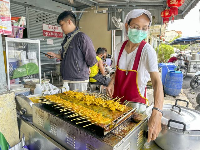 ร้านก๋วยเตี๋ยวเจ้าดัง จ. ภูเก็ต 