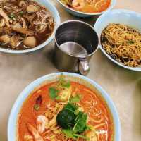 沙巴🇲🇾馬來西亞😋必吃的叻沙麵📍怡豐茶室Yee Fung Laksa Laksa Yee Fung