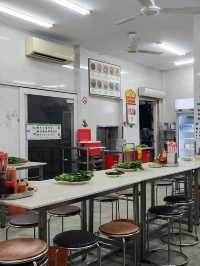 호치민 시내3군의 진한 고기육수 쌀국수 맛집 퍼호아파스퇴르