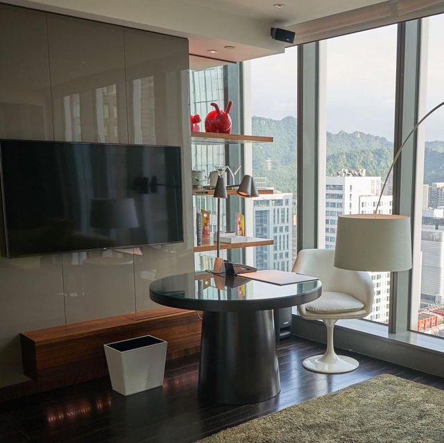 Shower with a view of Taipei 101