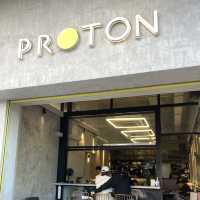 元朗教育路Proton餐廳：肉眼牛扒早餐和芒芝雪山甜品好評如潮