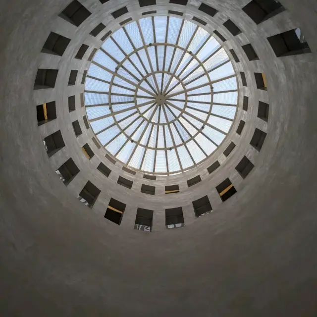 リウム美術館 すべてが調和する｢空間｣の芸術