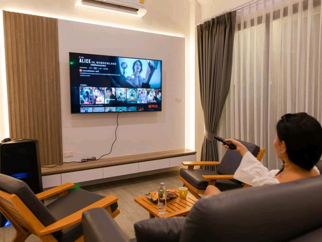 ชวนนอนพูลวิลล่าเปิดใหม่ บรรยากาศดี ที่สัตหีบ
