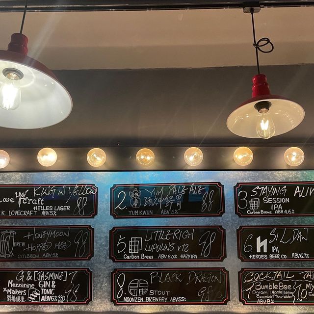 港式懷舊風嘅泰式菜館
