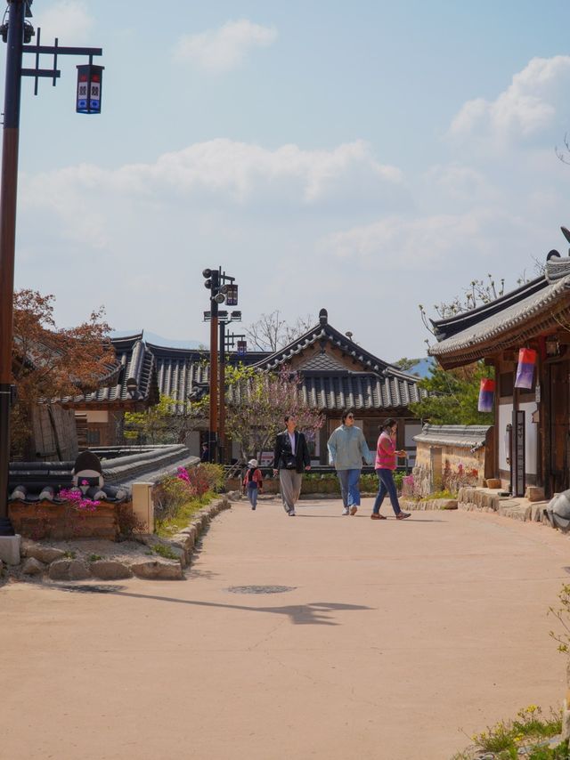 활기찼던 경주의 교촌마을