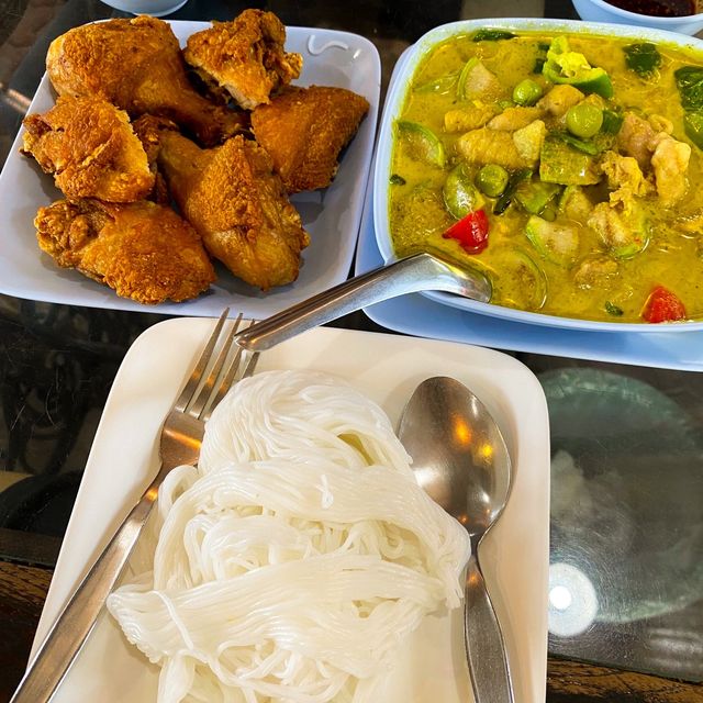 ครัวกรรณิการ์🐔ร้านไก่ทอดอร่อยในตำนานหัวหิน
