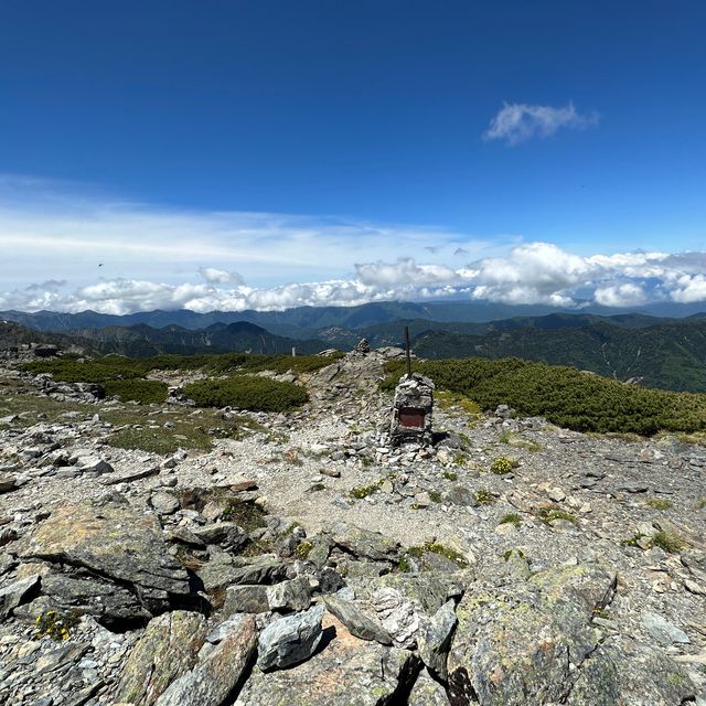 【山梨】山頂手前の絶景分岐、両俣小屋分岐