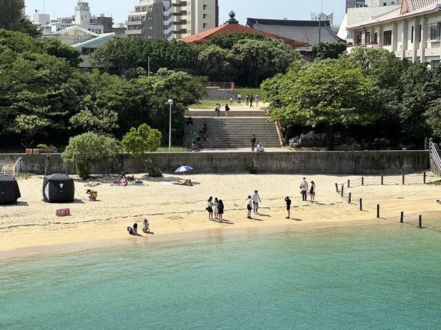 沖縄・那覇。『波の上橋』から『波の上ビーチ』と『波上宮』観光