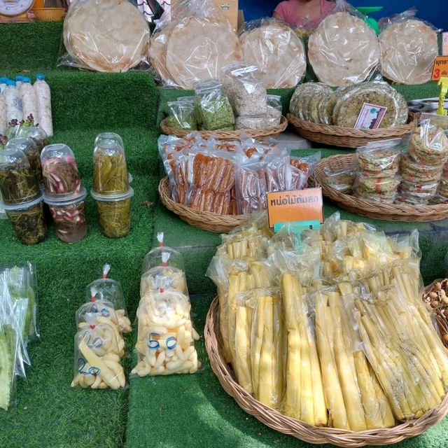 ตลาดหลวงปู่ทวด