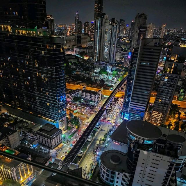 ที่พักกรุงเทพ ทำเลดี rooftop สวย