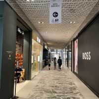 Mandarin Gallery - a more upscale shopping ma