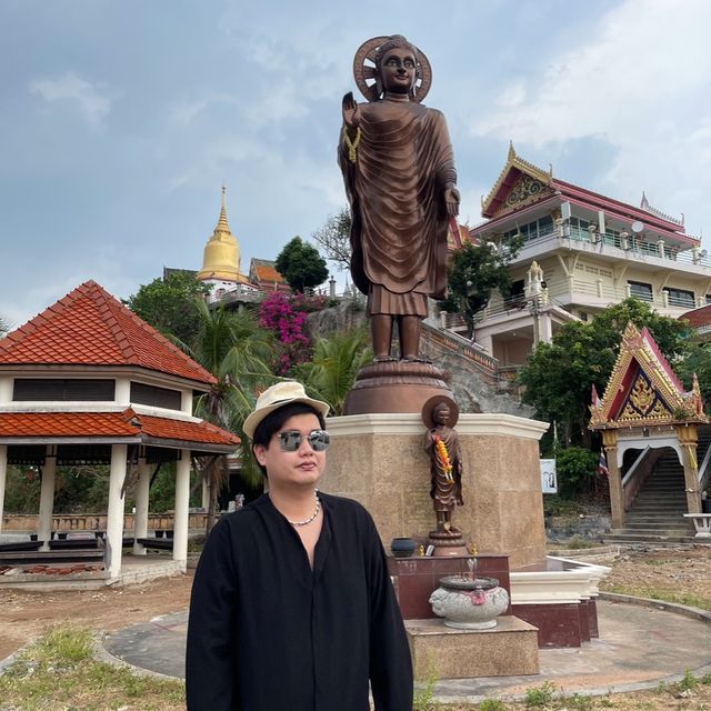 เกาะลอย ศรีราชา