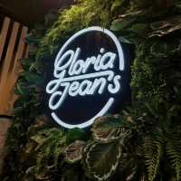 Have a Glorious Day at Gloria Jeans👖