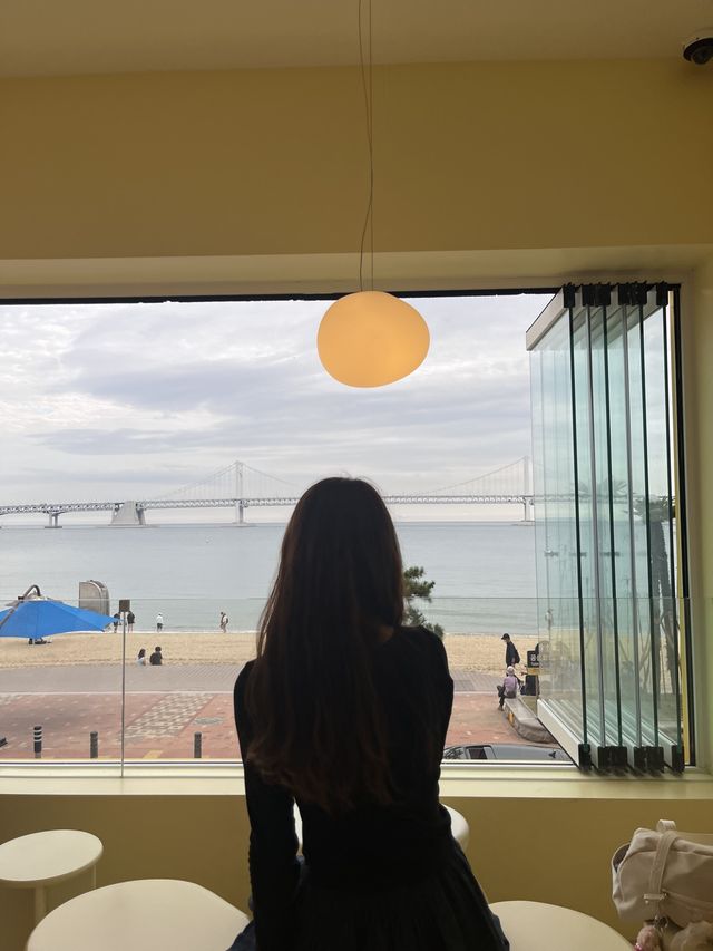컨셉 제대로인 광안리 신상 치즈케이크 카페