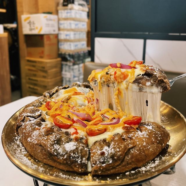 🌟 邪惡拉絲韓式芝加哥pizza配上惹味酥脆炸雞🌟