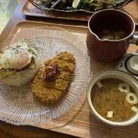 荔枝角工廈Cafe，高質日式家庭料理