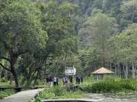 อุทยานแห่งชาติทะเลบัน ที่นี่โอบล้อมด้วยเทือกเขา