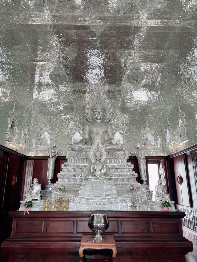 Amphoe Bang Lamung-玻璃寺廟