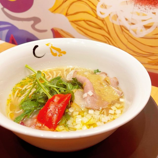 👽 食神大媽《銅鑼灣｜米芝蓮過江龍拉麵店》