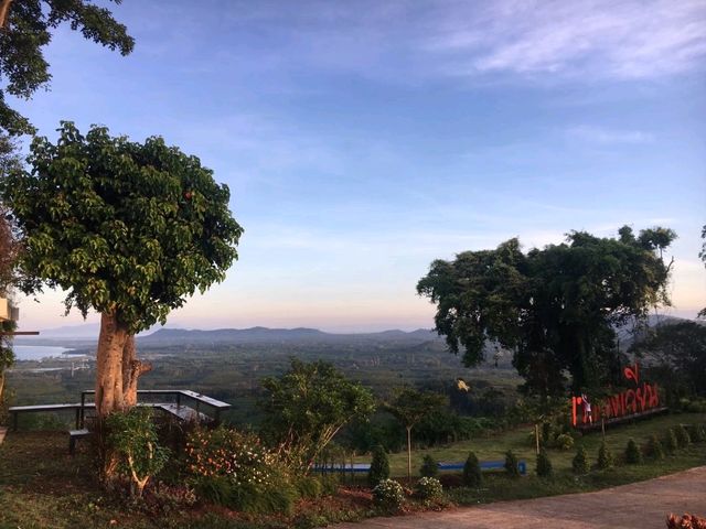 จุดกางเต็นท์วิวเกาะช้าง เขาวงเวียน แหลมงอบ🏕