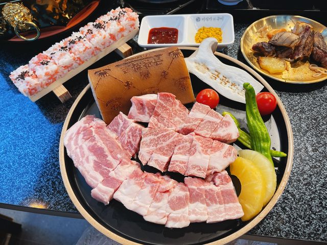 분위기 좋은 소고기 삼겹살 맛집 금관화로👑