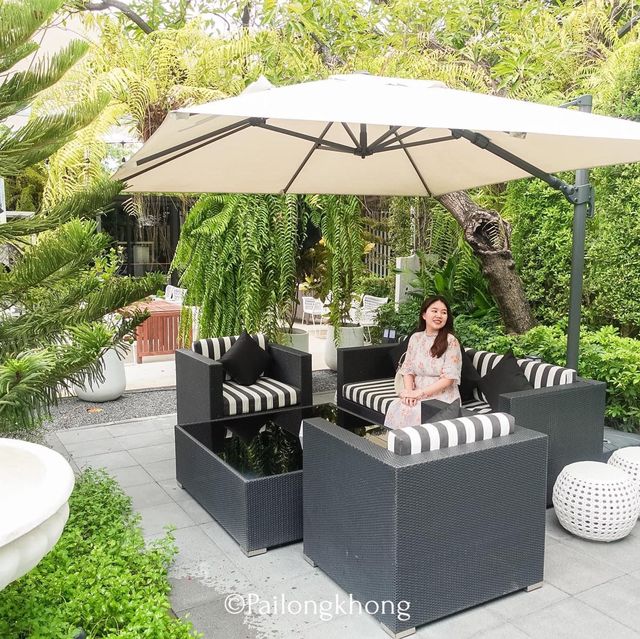 เลอความลัค | เอกมัย ร้านสวยมาก