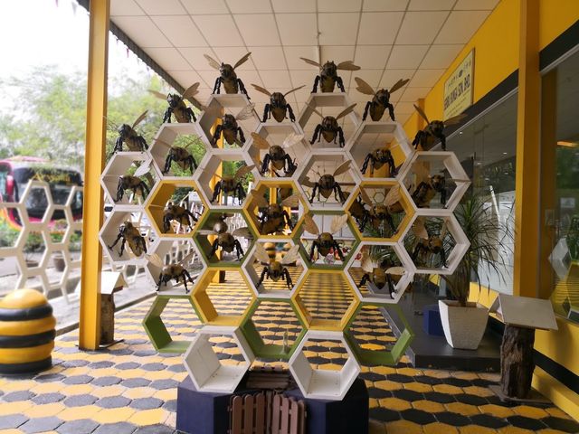 Bee Gallery Malcca ✨