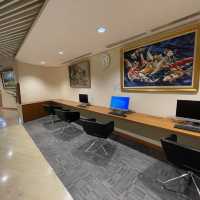 Saphire Lounge: Travel Bliss Found!