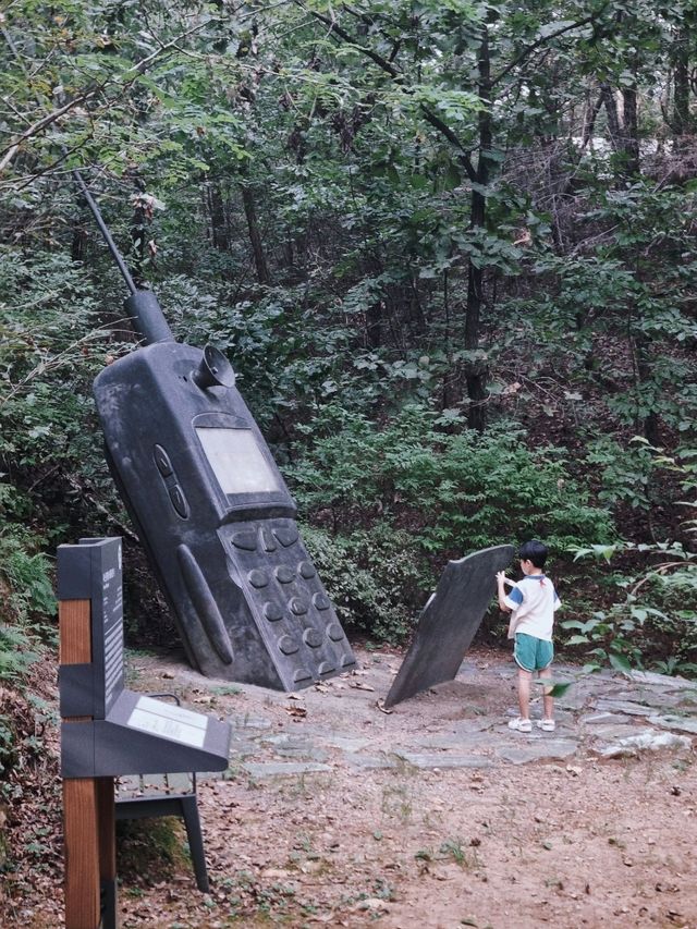 비현실적인 구조물이 인상 깊은 김포국제조각공원 