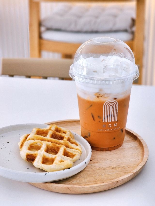 Cafe ที่เป็นมากกว่า Cafe กับร้าน Hom Samutprakan🎅
