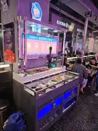 超級火熱的網紅炭燒活鰻魚店