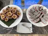 ベトナム・ベダナ　ラグーンの朝食はサラダと果物がおいしい